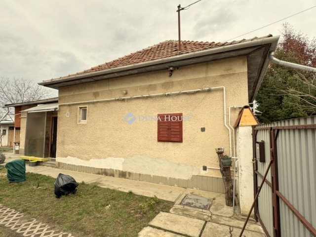 Eladó családi ház, Orosházán 39.9 M Ft, 3 szobás