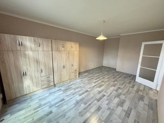 Eladó téglalakás, Kaposváron, Arany János utcában 27.2 M Ft
