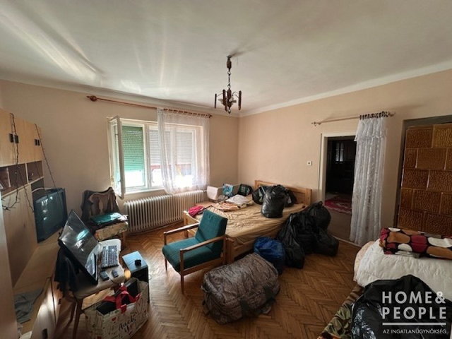 Eladó családi ház, Sándorfalván 56 M Ft, 2 szobás