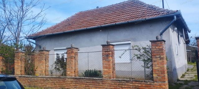 Eladó családi ház, Kengyelen 7.7 M Ft, 3 szobás