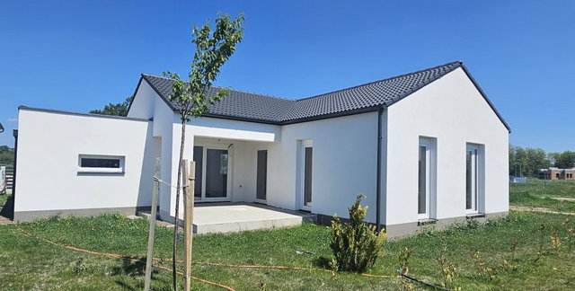 Eladó családi ház, Sződön 117.6 M Ft, 4 szobás