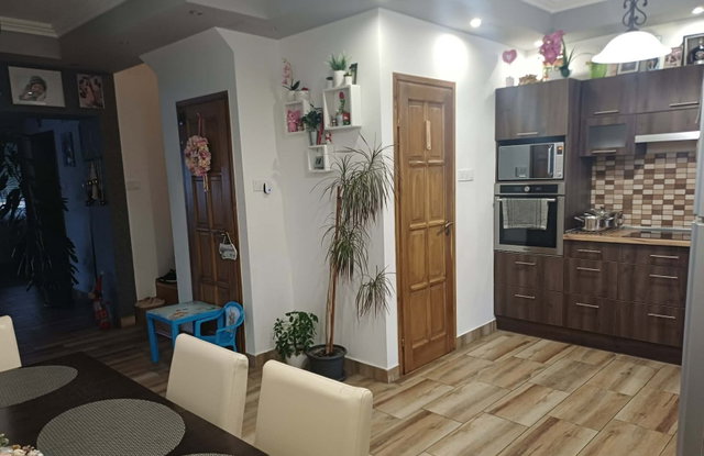 Eladó családi ház, Váchartyánon 130 M Ft, 4 szobás