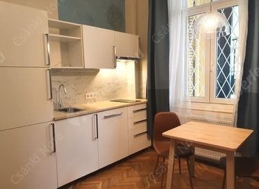 Kiadó téglalakás, albérlet, VII. kerületben, Dohány utcában