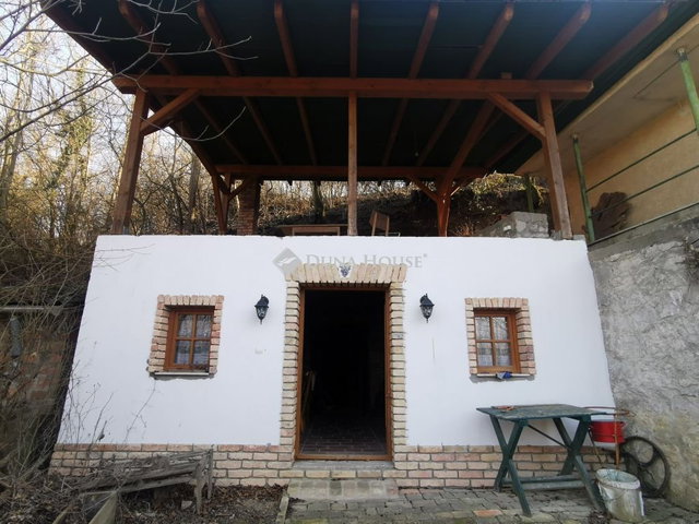 Eladó nyaraló, Süttőn 12 M Ft, 1 szobás / költözzbe.hu