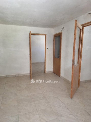 Eladó telek, Balatonakarattyán 120 M Ft / költözzbe.hu
