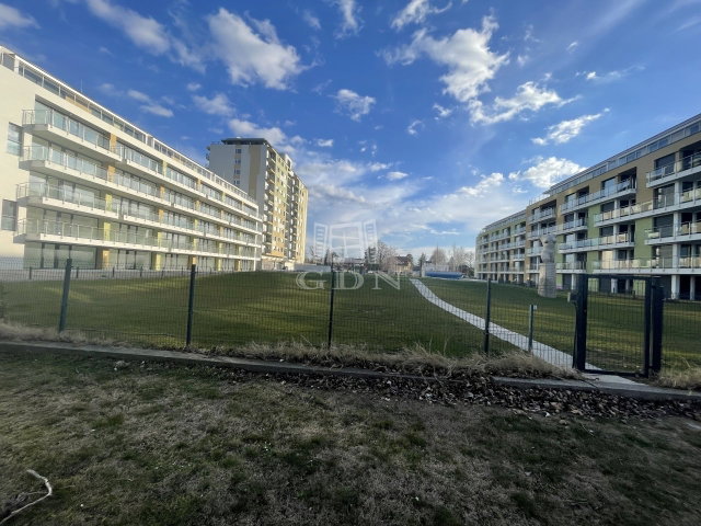 Eladó téglalakás, Siófokon 82.228 M Ft, 2 szobás