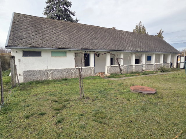 Eladó családi ház, Dávodon, Ady Endre utcában 9 M Ft, 2 szobás