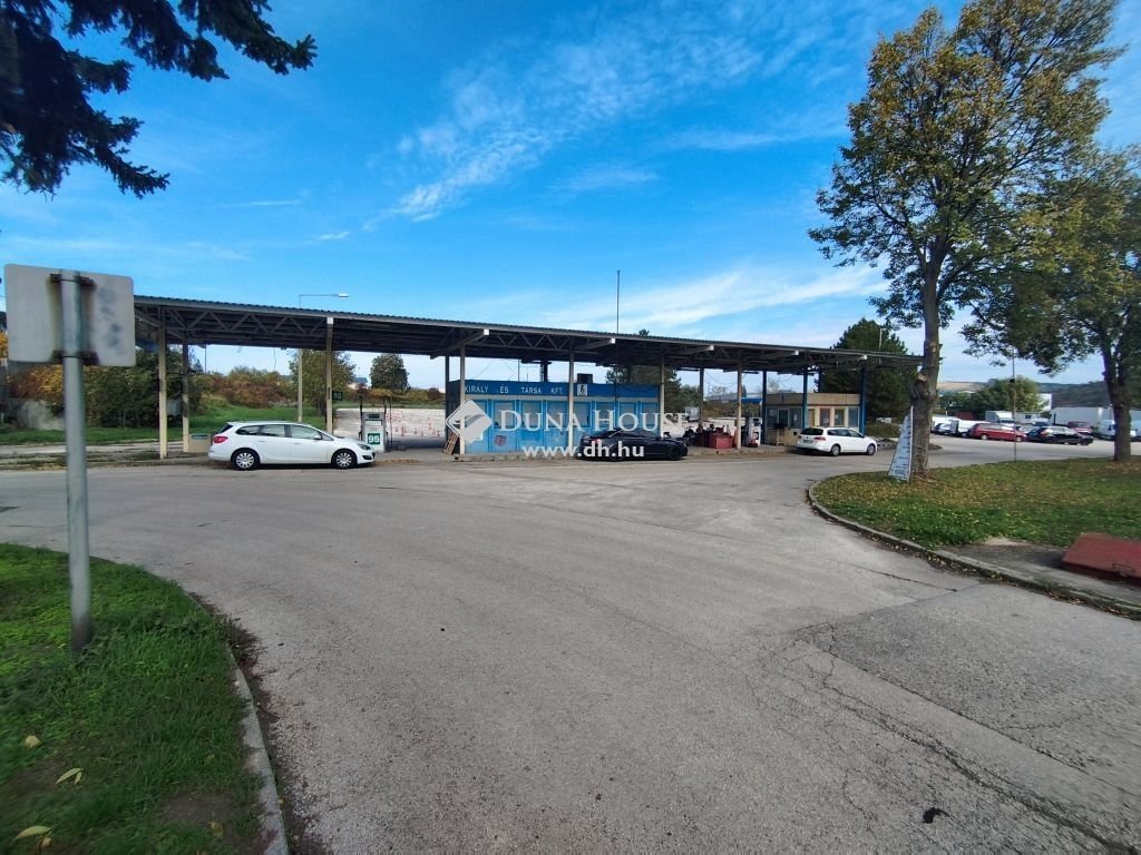 2500m² · 78.000.000 ft