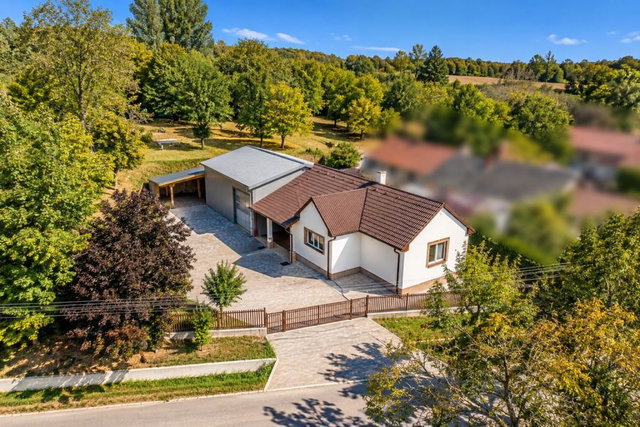 Eladó családi ház, Nagycsepelyen 129 M Ft, 3 szobás