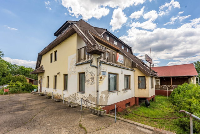 Eladó üzlethelyiség, Szigetszentmiklóson 335 M Ft, 19 szobás