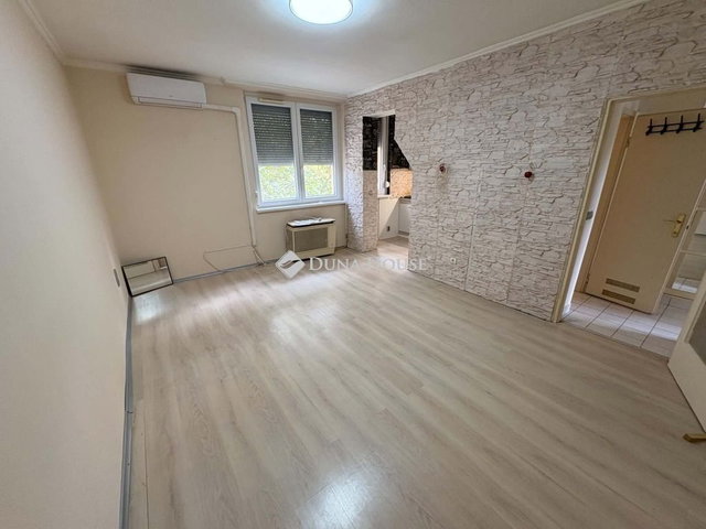 Kiadó téglalakás, albérlet, Kecskeméten 120 E Ft / hó