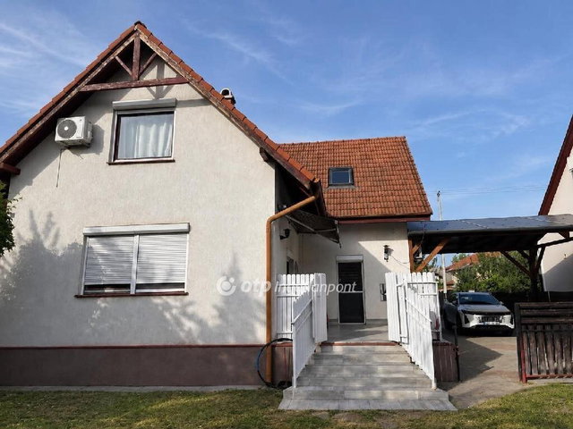 Eladó családi ház, Dunaharasztin 150 M Ft, 5 szobás