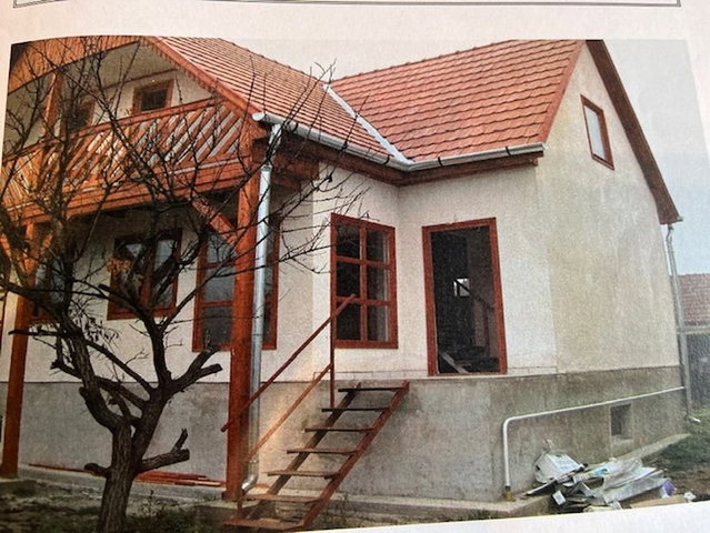 Eladó ikerház, Szigethalmon 52.8 M Ft, 1+3 szobás