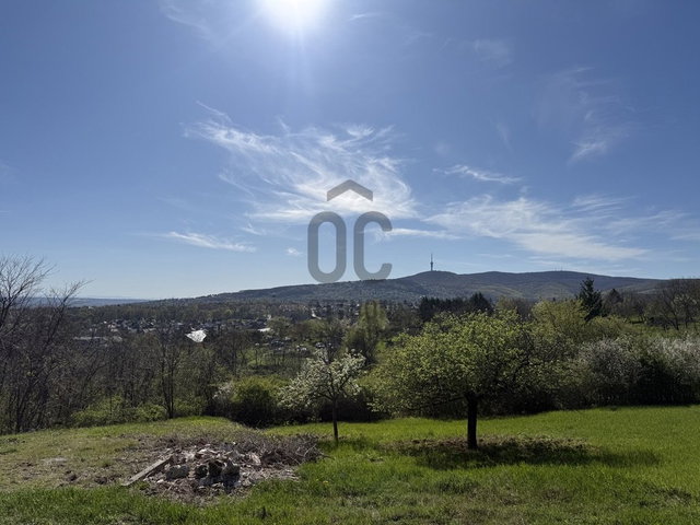 Eladó telek, Pécsett, Mélyút dűlőn 3.5 M Ft