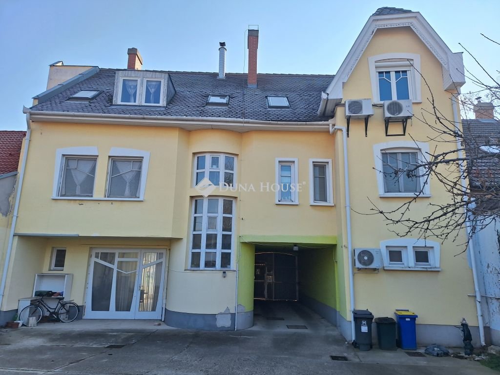 Téglalakás · 4 hálószoba · 118 m² · 93.000.000 Ft