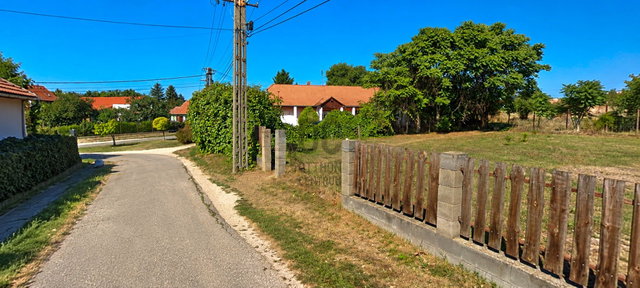 Eladó telek, Ercsiben 11.5 M Ft / költözzbe.hu
