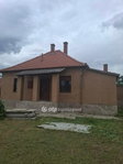 Eladó családi ház, Jászkisérén 9.5 M Ft, 2 szobás