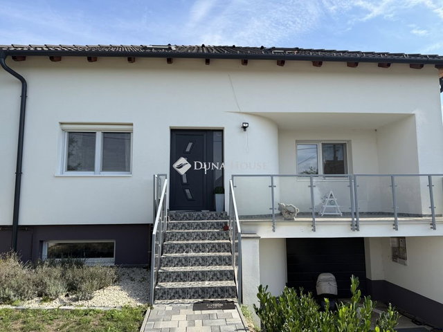Eladó családi ház, Pátkán 119 M Ft, 7 szobás