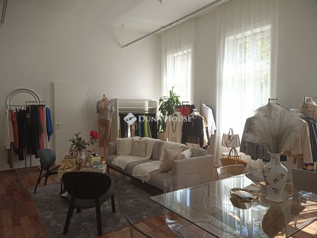 Kiadó iroda, Zalaegerszegen, Kossuth Lajos utcában 230 E Ft / hó