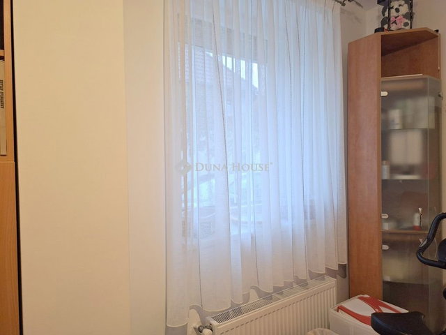 Eladó téglalakás, Budapesten, XX. kerületben, Frangepán utcában