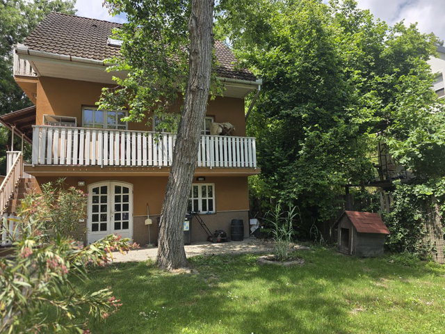 Eladó családi ház, Adonyban 79.9 M Ft, 1+2 szobás