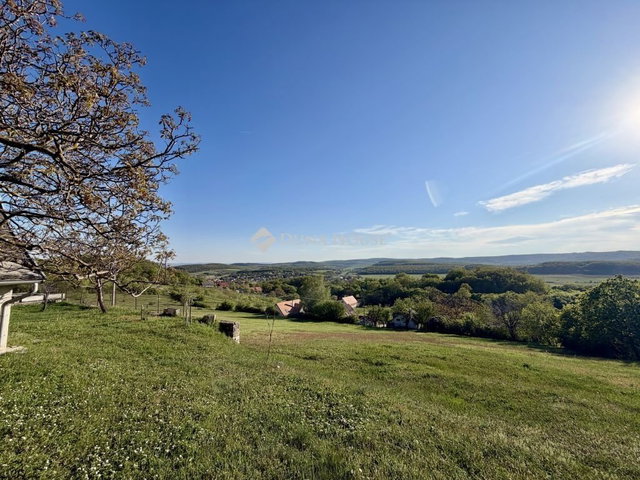 Eladó nyaraló, Balatonszőlősön 99 M Ft, 2 szobás