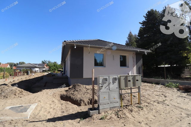 Eladó ikerház, Kecskeméten 66 M Ft, 3 szobás