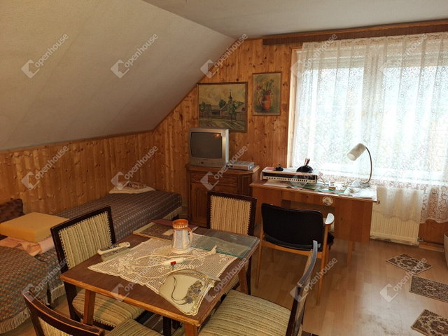 Eladó családi ház, Bakonyjákón 49.5 M Ft, 4 szobás