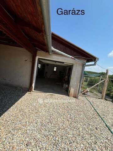 Eladó családi ház, Cserkúton 63 M Ft, 4 szobás