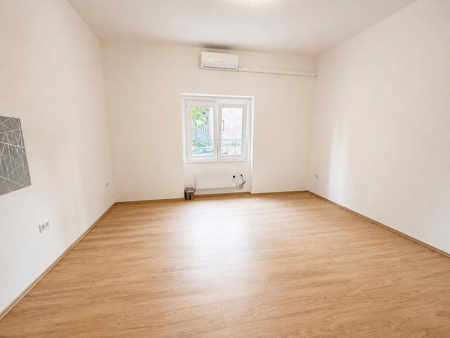 Eladó téglalakás, Budapesten, IV. kerületben, Attila utcában