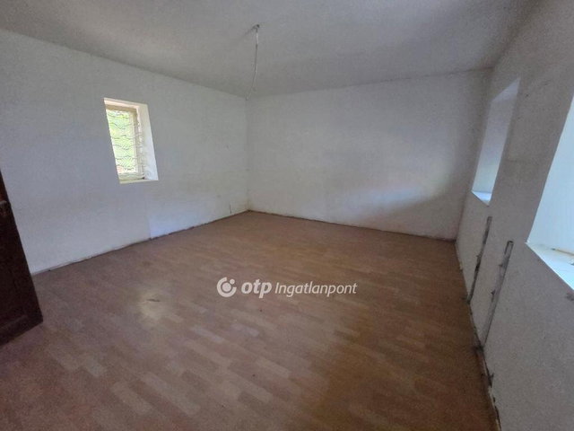 Eladó téglalakás, Kiskunlacházán 20.99 M Ft, 2 szobás