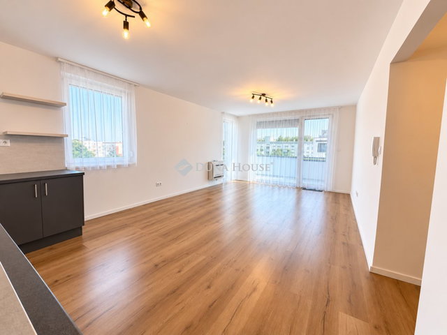 Eladó téglalakás, Mosonmagyaróváron 78.5 M Ft, 3 szobás