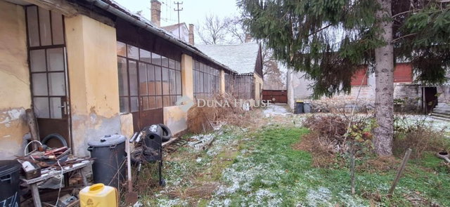 Eladó családi ház, Mohácson, Kossuth Lajos utcában 22 M Ft