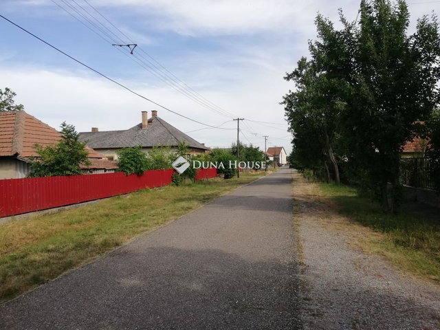 Eladó családi ház, Mezőcsáton 13.8 M Ft, 3 szobás