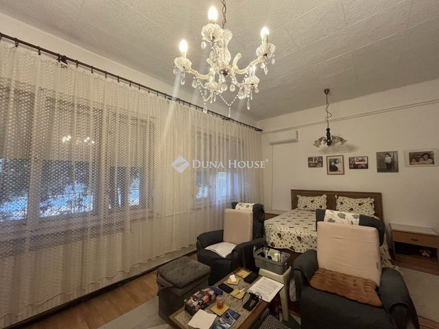 Eladó családi ház, Ercsiben 51.7 M Ft, 2 szobás