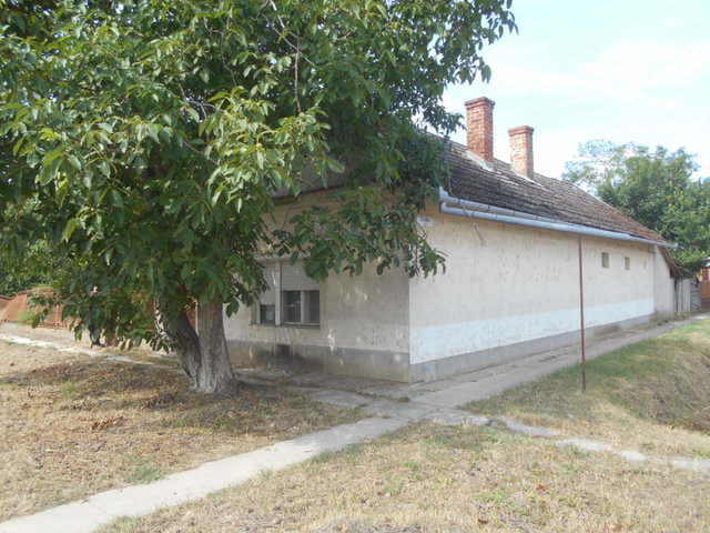 Eladó családi ház, Kondoroson, Dózsa György utcában 8.8 M Ft