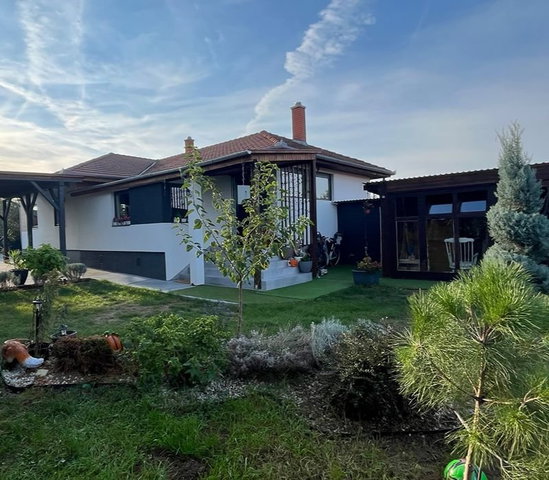 Eladó családi ház, Balatonkeresztúron 95 M Ft, 3 szobás