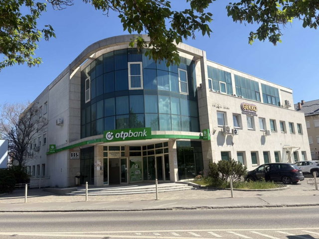 Eladó téglalakás, Szigetszentmiklóson 231.82 M Ft, 8 szobás