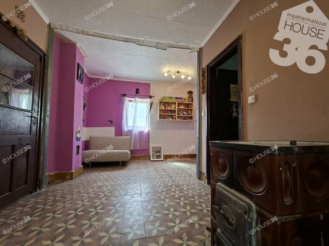 Eladó családi ház, Jászszentlászlón 19.9 M Ft, 2 szobás