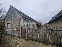 Eladó családi ház, Garén 9.99 M Ft, 2 szobás
