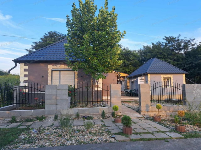 Eladó családi ház, Gávavencsellőn 22.5 M Ft, 4+1 szobás