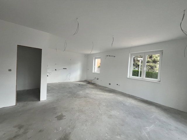 Eladó családi ház, Ászáron 74.6 M Ft, 4 szobás