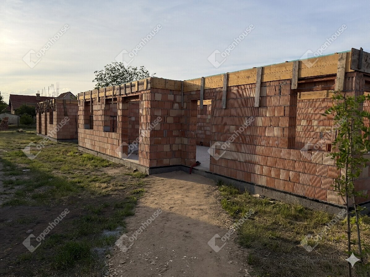 3 bed · 80m² · 86.000.000 ft