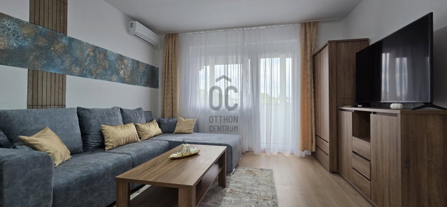 Kiadó panellakás, albérlet, Pakson 250 E Ft / hó, 3 szobás