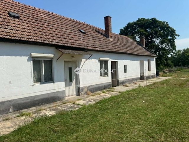 Eladó családi ház, Mórichidán 15.9 M Ft, 2 szobás