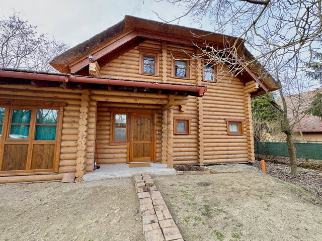 Eladó családi ház, Szigetszentmiklóson 109.9 M Ft, 3 szobás