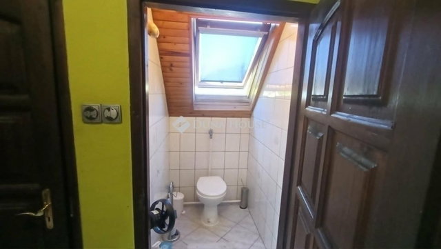 Eladó családi ház, Fóton 153.5 M Ft, 6 szobás