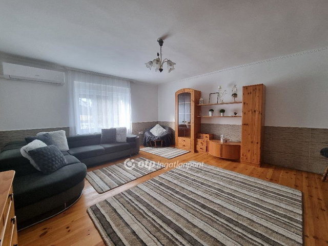 Eladó családi ház, Nagytevelen 39 M Ft, 2+1 szobás