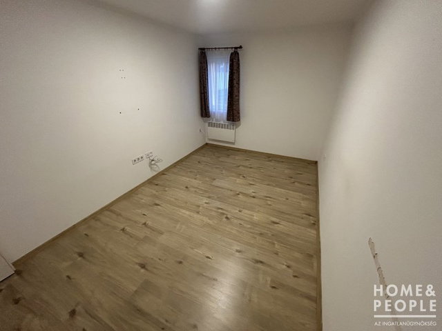 Eladó családi ház, Mórahalmon 72.9 M Ft, 4 szobás
