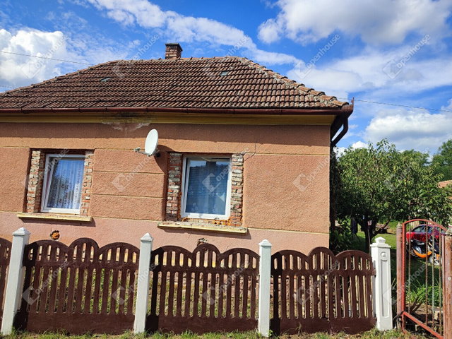 Eladó családi ház, Zalakomáron 15.5 M Ft, 3+1 szobás